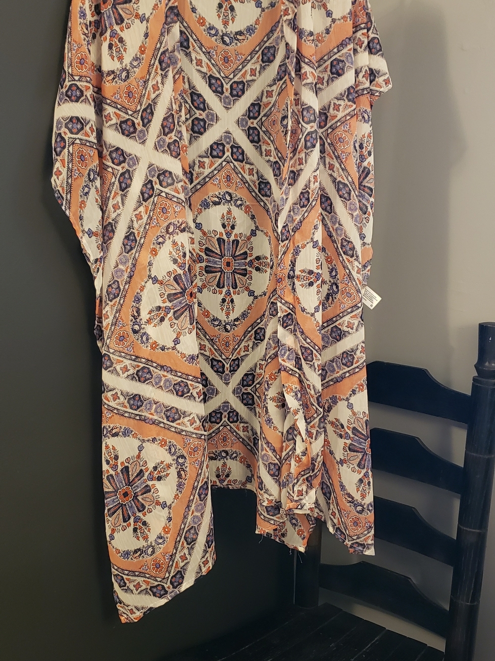 Xhilaration Floral Medallion Kimono - Cream, Navy & Peach